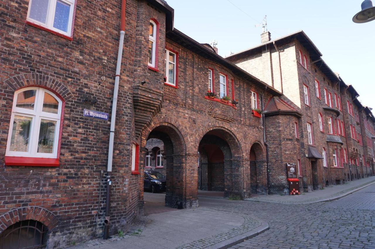 Kolorowy Apartament A9 Katowice Nikiszowiec ภายนอก รูปภาพ